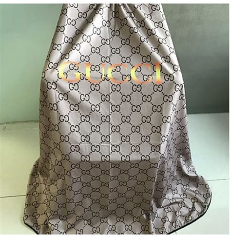 gucci cape barber